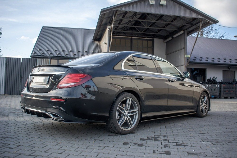 Helmalistat Mercedes W213 Amg -line